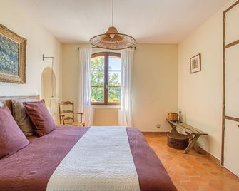 Le Bacalan in Mormoiron Mont-Ventoux sud - sleeps 15 - Mormoiron - Bedroom