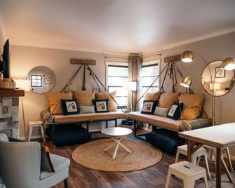 Loge Leavenworth Riverside - Leavenworth - Living room