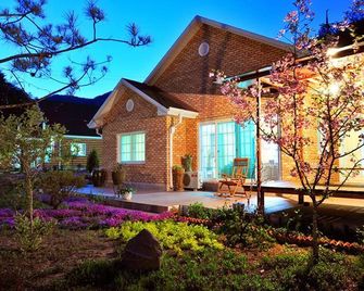 곽골약수펜션 - 양구 - 건물