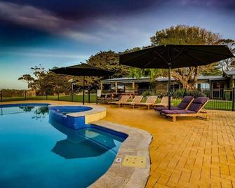 Island Bay Ranch - Newhaven - Pool