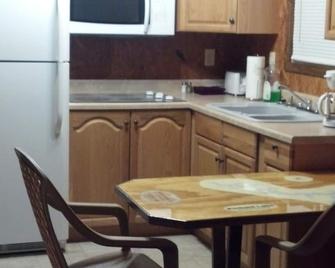 Mudline Lodging your premier Cabin Rental in Southern Illinois! - Murphysboro - Cocina