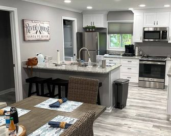 Riverview , Beautiful house on the Santa Fe river! - Branford - Cocina