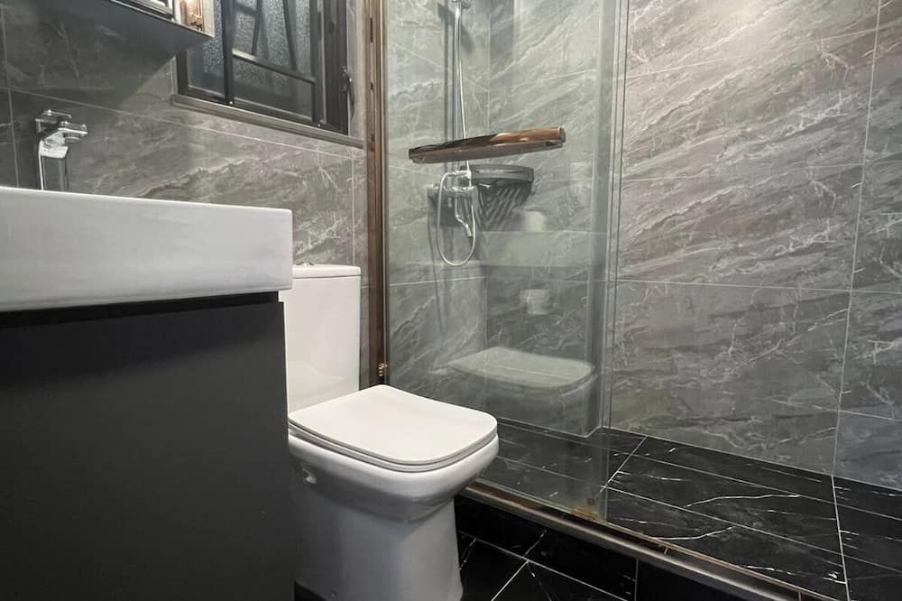 Check Inn HK - Hong Kong - Bathroom