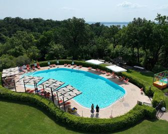 Garda Hill Exclusive farmhouse, wellness, sports and relaxation - Soiano del Lago - Piscine
