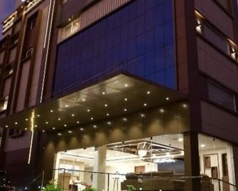Golden Star - Kollam - Edificio