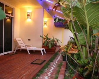 Huvandhu Dhangethi - Dhangethi - Patio