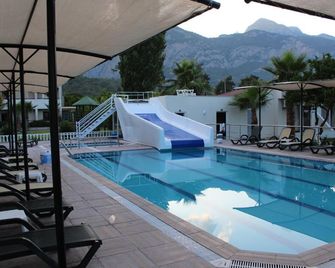 Hotel Gold Stone - Beldibi - Πισίνα