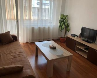 Anrea Comfort Central Apartment - Târgovişte - Sala de estar