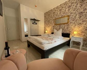 Astoria Hotel Bad Wildstein - Traben-Trarbach - Schlafzimmer