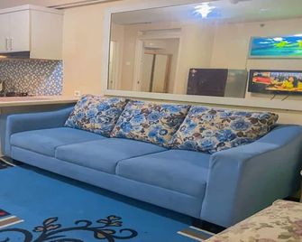 Joss Property Kalibata City By Pekotel - ג'קרטה - סלון