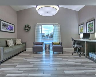 La Quinta Inn By Wyndham Dallas Uptown - Dallas - Lobby
