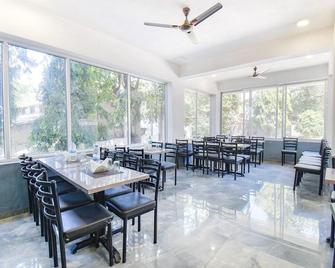 Hotel Kantara Lonavala - Lonavala - Ресторан