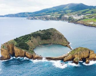 Bella Casa Bed and Breakfast - Ponta Delgada Azoren