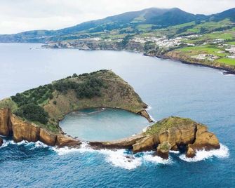 Bella Casa Bed and Breakfast - Ponta Delgada Azoren