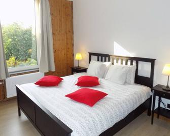 Maison Roosevelt - Charleroi Airport - Ideal Families - Charleroi - Bedroom