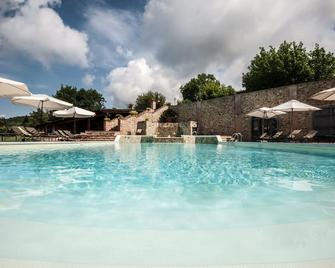 La Fonte Di Montebuono - Magione - Piscina