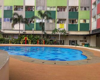 Cozy Room 1br Gray Tower Sentra Timur Apartment - Jakarta - Pool