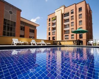 Armenia Hotel - Armenia - Piscina