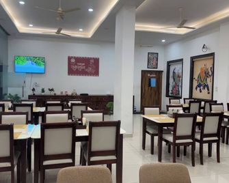 Mayoor Hotel - Khandela - Restaurant