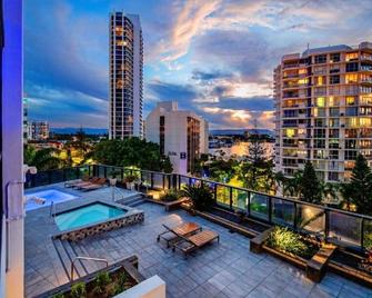 Circle on Cavill - Self Contained & Privately Managed - Wow Stay - Surfers Paradise - Balcon