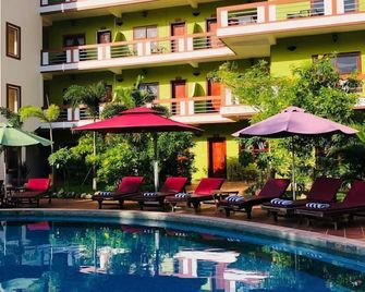 The Moon Kampot Boutique - Kampot - Piscina