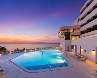 Medora Auri Family Beach Resort - Podgora - Pool