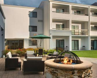 Courtyard by Marriott Philadelphia Devon/Villanova - Wayne - Edificio
