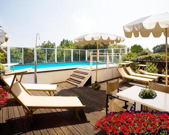 Hotel Savoy - Pesaro - Kolam