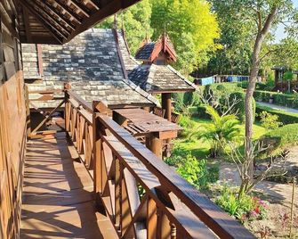Huen Tip Viman Chiangmai - Ban Mai Nong Hoi