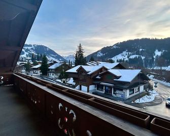 Super Luxurious Duplex Penthouse in Gstaad Center - Saanen - Balcony