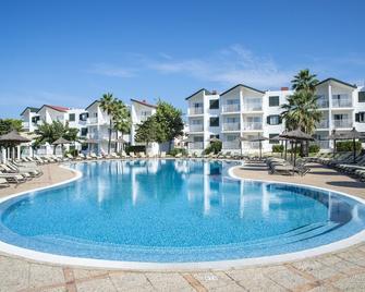 Pierre & Vacances Menorca Cala Blanes - Ciudadela - Piscina