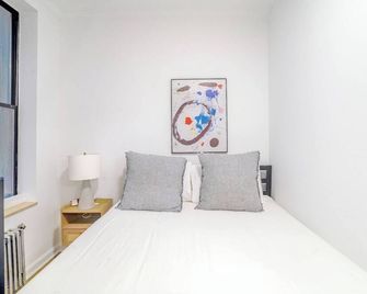 Modern 3BR/2BA in the Heart of the Lower East Side - New York - Bedroom
