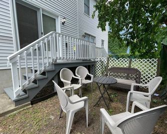 Atlantic Abode - Quiet Neighborhood in AC - Atlantic City - Patio