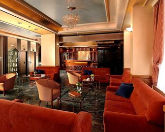 Savoy Hotel - Piraeus - טרקלין