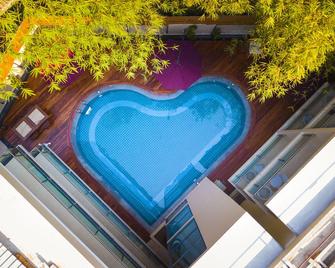 Virgin Beach Hotel - Ngapali Beach - Piscina