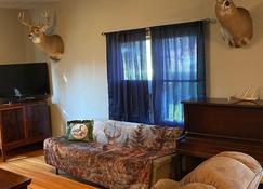 Private updated hunting lodge/farmhouse - Niobrara - Sala de estar