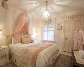 Jasmine's Barossa Valley Cottage - Lyndoch - Bedroom