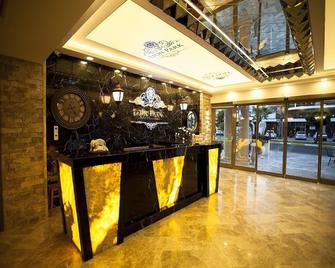 Lion Park Suites & Residence Hotel - Aydın - Front desk