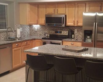 Discounted rate for reviews of BRAND NEW remodeled propertyLimited time - Queen Creek - Cocina