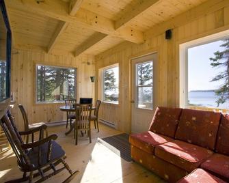 Chalets du Bout du Monde - Gaspé - Living room