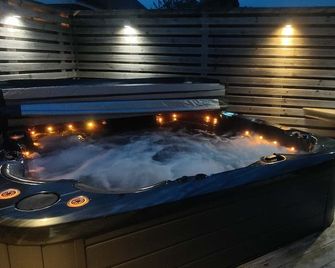 Modern Villa with Hot Tub & Sauna Near Stockholm - Stockholm