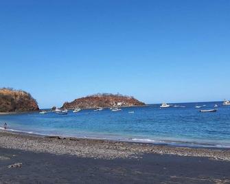 Casa Uno, Beachfront in Lovely Playa Ocotal. - Ocotal - Playa