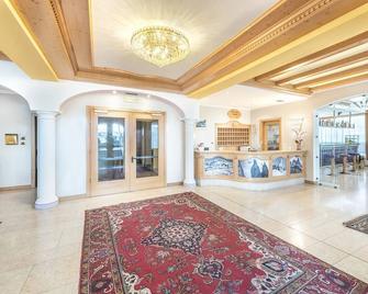 Hotel Boutique Orsingher - Tonadico - Лоббі