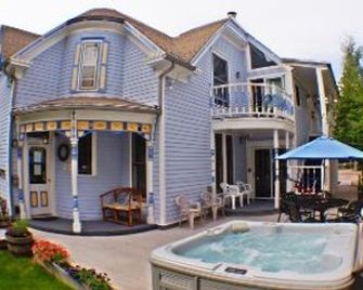 Snow Queen - اسبين - مبنى