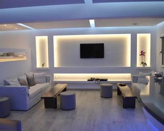 بتيناروس خوتيل - ميكونوس - ردهة