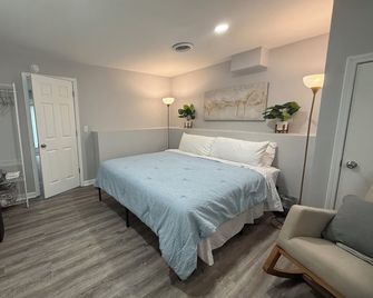 Cozy and Chic Burlington Retreat - Burlington