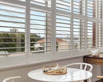 Bay Court Iii - Spacious Studio Near Hayes Beach - Neutral Bay - Balcón
