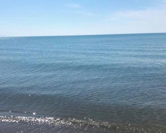 Gorgeous Two Bedroom Apartment Facing The Sea And Pineta - Perfect For Your Summer Vacation! - Marina di Grosseto - Spiaggia