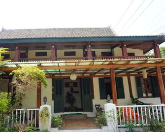 Oui's Guesthouse - Luang Prabang - Edifício