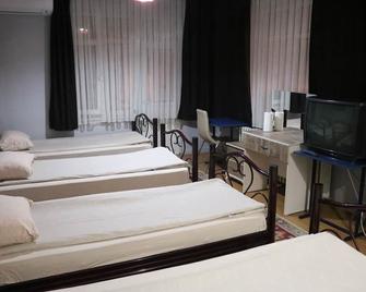 Konya Zafer Pansiyon - Konya - Bedroom